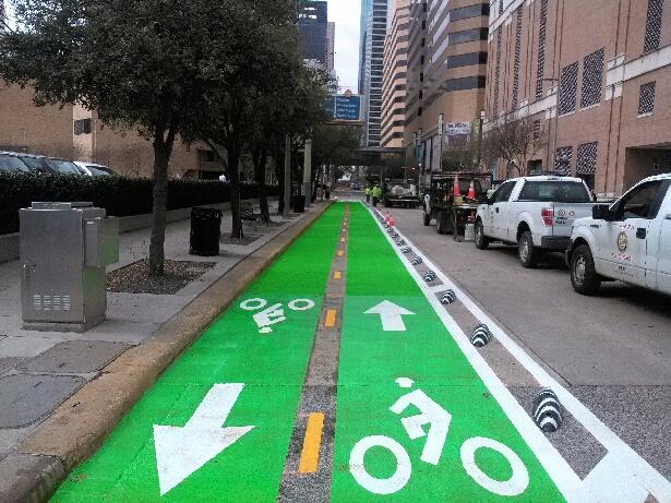 San Antonio Upgrades with Innovative Cycle Tracks