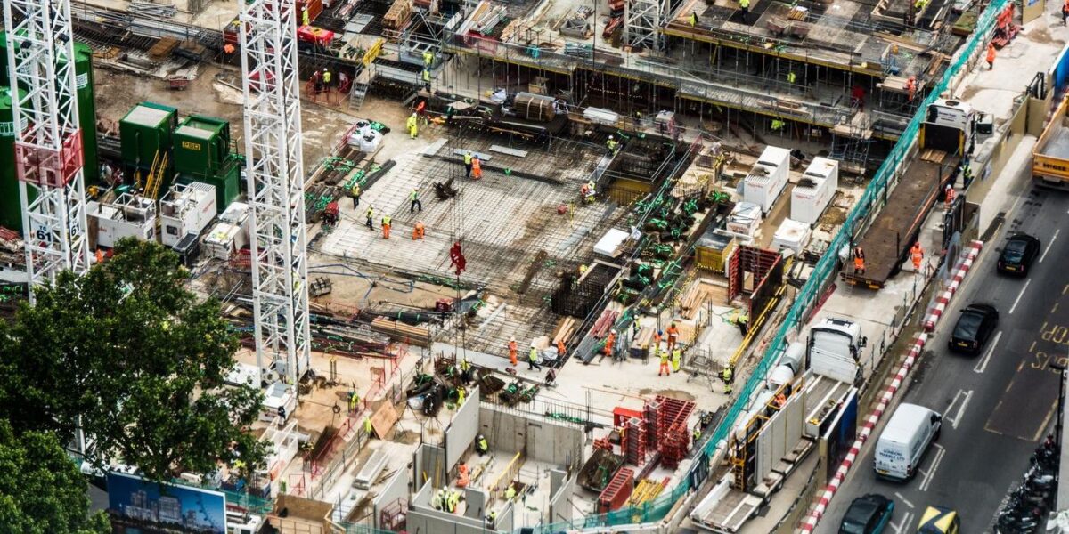 7 Safety Tips For Road Construction Work Zones